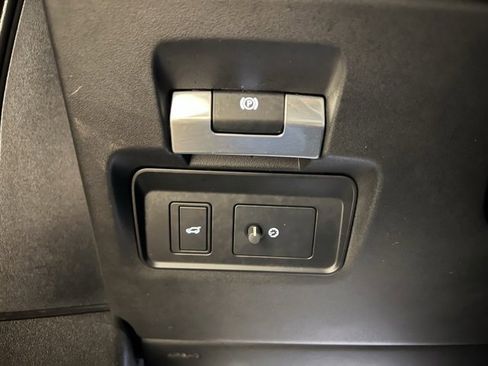 Used 2020 Land Rover Range Rover Evoque S image 36