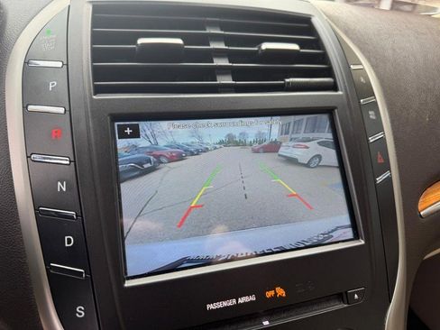 Used 2018 Lincoln MKC Select w/ Select Plus Package image 32