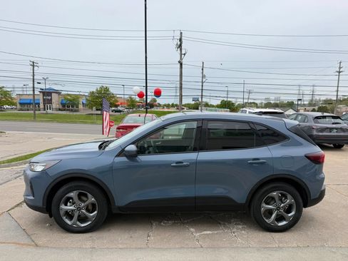 Used 2025 Ford Escape ST-Line Select AWD/4WD image 7