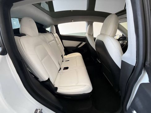 Used 2021 Tesla Model Y Long Range AWD/4WD image 35