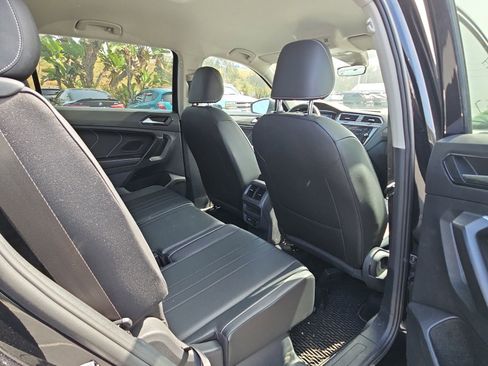 Certified 2023 Volkswagen Tiguan SE image 14