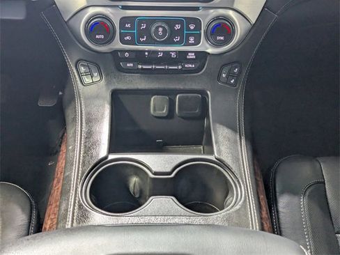 Used 2020 GMC Yukon SLT w/ Premium Edition image 15