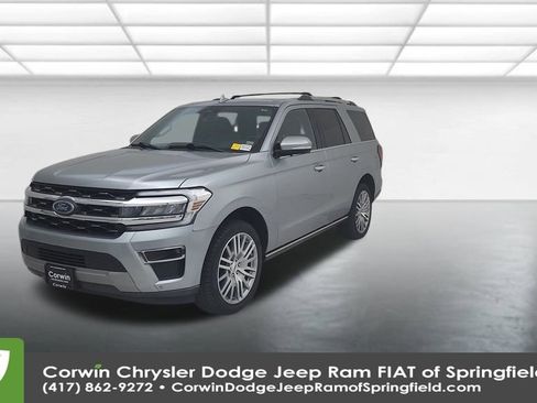 Used 2024 Ford Expedition Limited image 6