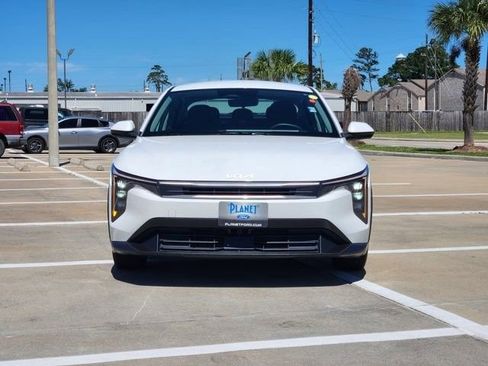 Used 2025 Kia K4 LXS image 2