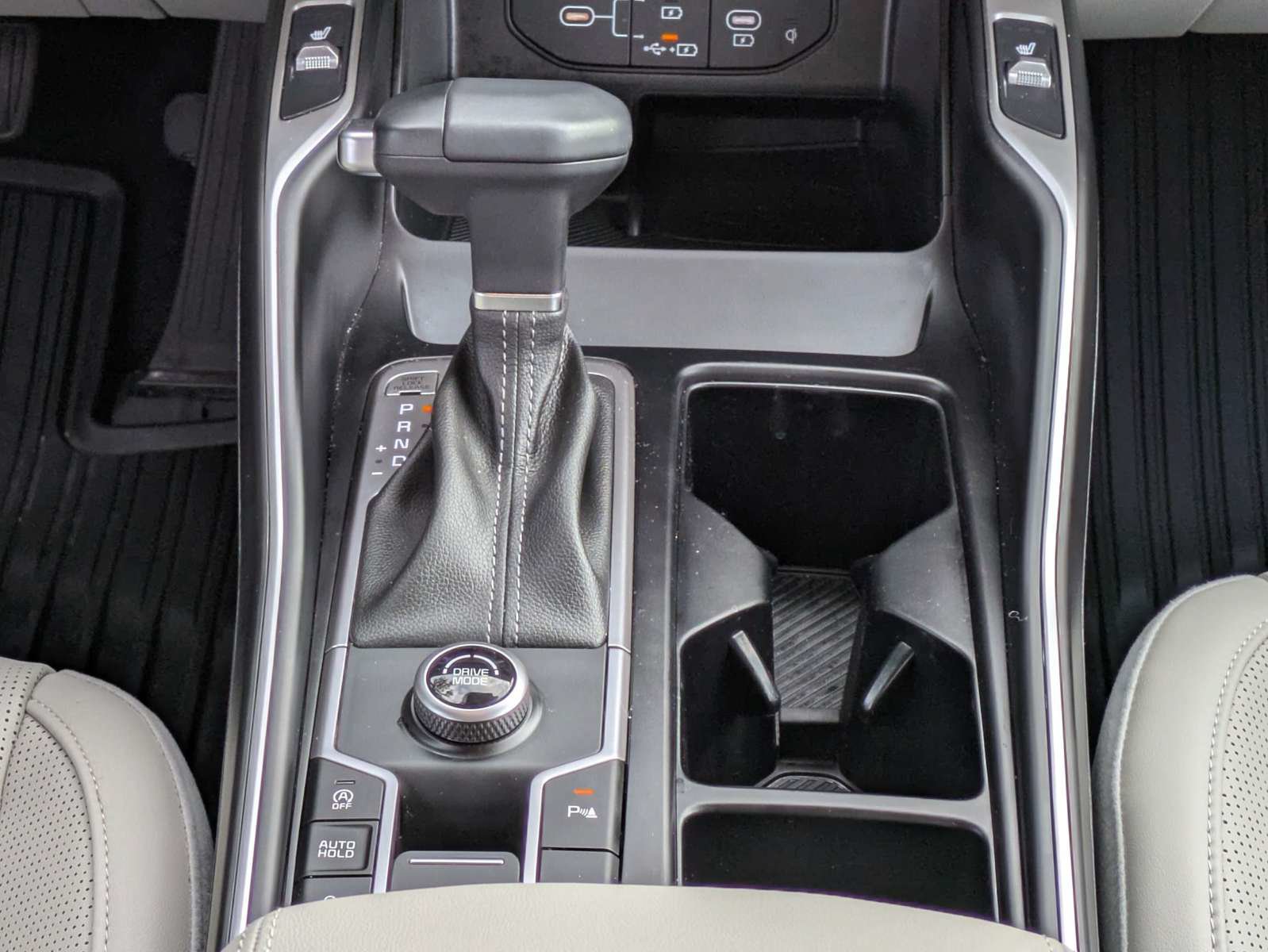 Certified 2026 Kia Sorento EX FWD image 17