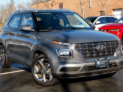Used 2024 Hyundai Venue SEL
