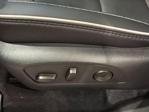 New 2026 GMC Acadia Denali w/ Super Cruise Package image 28