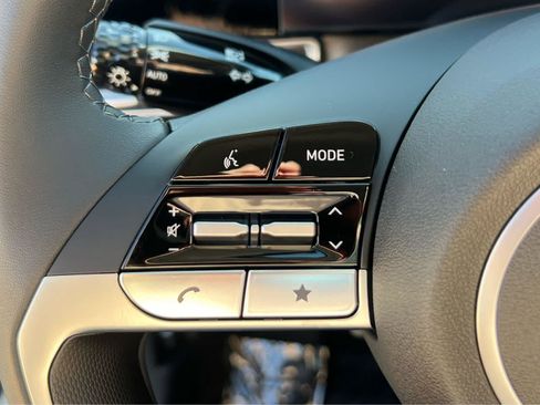 New 2026 Hyundai Elantra Limited FWD image 32