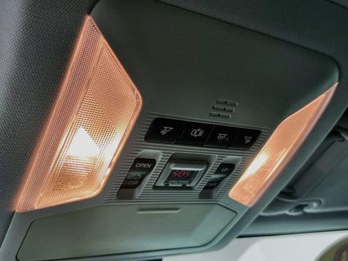 Used 2019 Toyota RAV4 XLE FWD image 20
