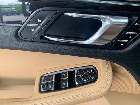 Used 2017 Porsche Macan S AWD/4WD image 16