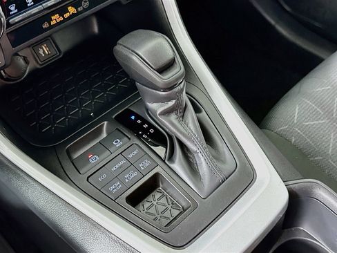 Certified 2025 Toyota RAV4 XLE AWD/4WD image 17