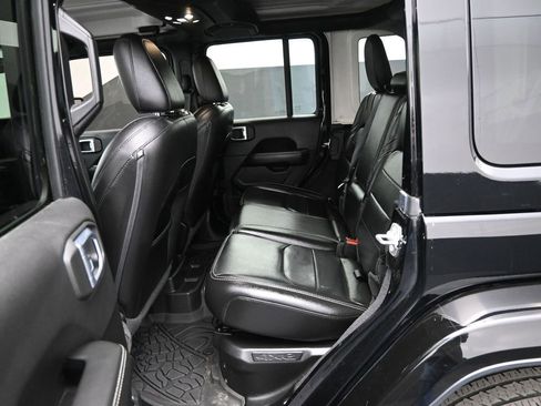 Used 2021 Jeep Wrangler Unlimited Sahara image 29