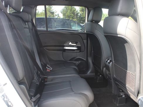 Used 2023 Mercedes-Benz GLB 250 4MATIC image 13