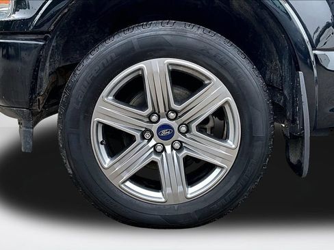 Used 2018 Ford F150 XLT w/ Equipment Group 302A Luxury AWD/4WD image 29