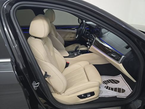 Used 2023 BMW 530i w/ Premium Package RWD image 14