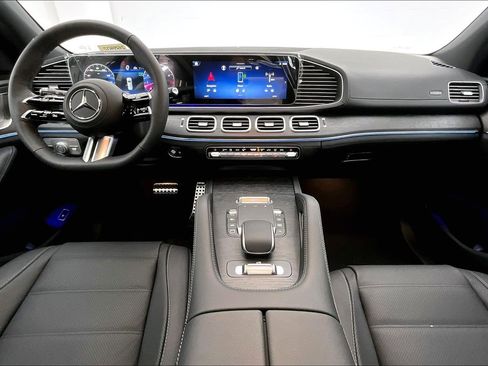 New 2026 Mercedes-Benz GLS 580 4MATIC image 4