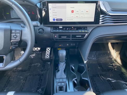 Certified 2025 Toyota Camry SE image 11