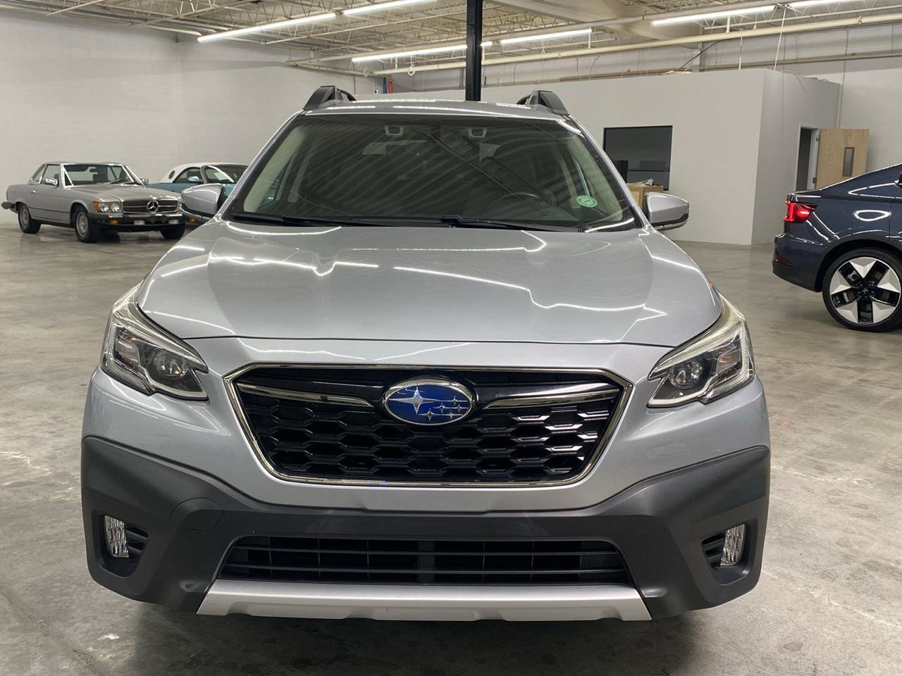 Used 2021 Subaru Outback Limited AWD/4WD image 3