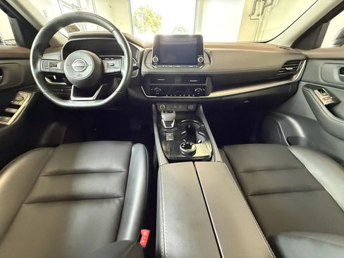 Used 2023 Nissan Rogue SV w/ SV Premium B Package AWD/4WD image 13