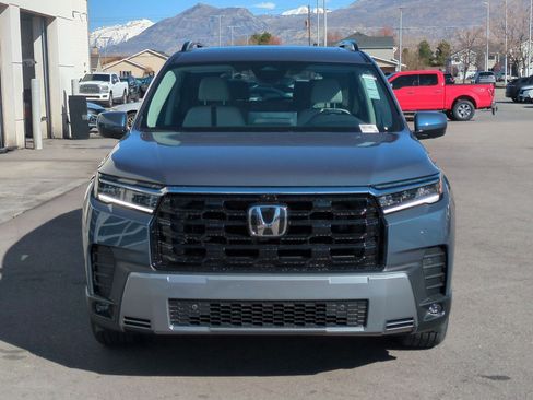 New 2026 Honda Pilot Touring image 10