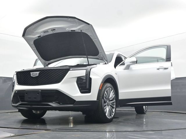 Certified 2024 Cadillac XT4 Premium Luxury AWD/4WD image 59
