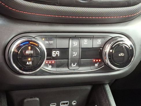 Used 2023 Chevrolet TrailBlazer RS w/ Convenience Package image 16