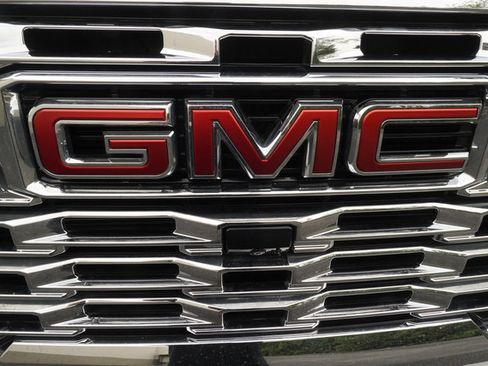 Used 2025 GMC Sierra 2500 Denali w/ Denali Reserve Package AWD/4WD image 46