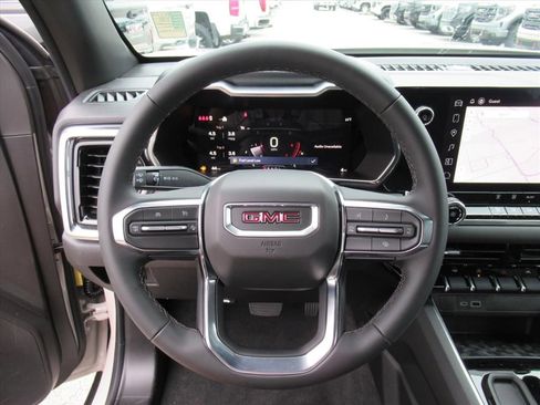 New 2026 GMC Canyon Elevation image 14