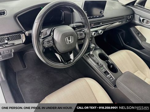 Used 2022 Honda Civic EX image 9