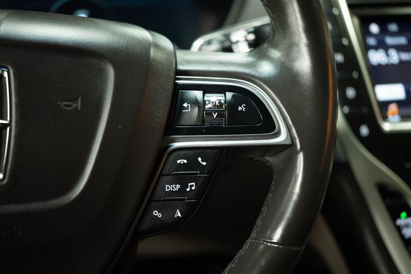 Used 2019 Lincoln Nautilus Reserve AWD/4WD image 27