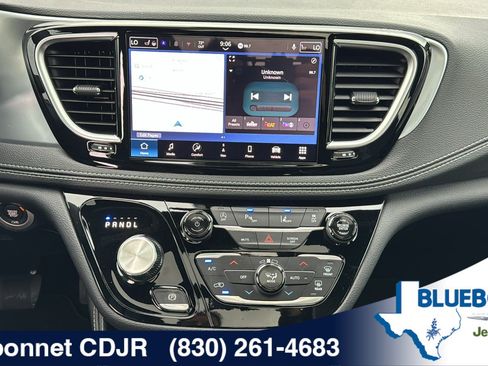 New 2026 Chrysler Pacifica Limited w/ S Appearance Package FWD image 22