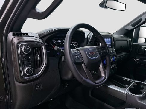 Used 2022 GMC Sierra 2500 AT4 w/ AT4 Preferred Package AWD/4WD image 9