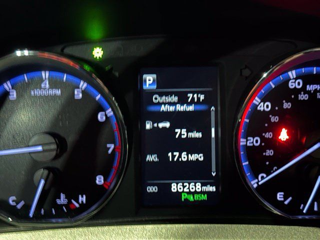 Used 2018 Toyota RAV4 Limited w/ Advanced Technology Package AWD/4WD image 14