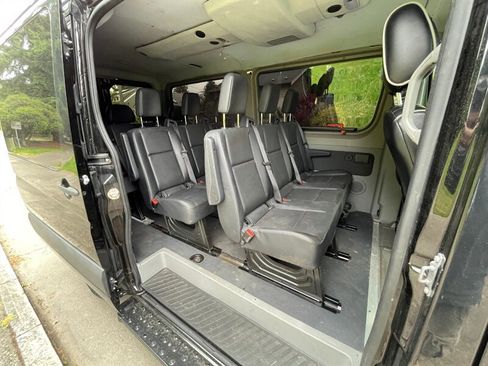 Used 2016 Mercedes-Benz Sprinter 2500 image 12