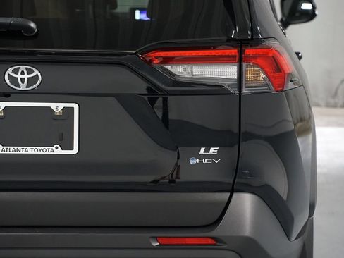 Certified 2025 Toyota RAV4 LE AWD/4WD image 10