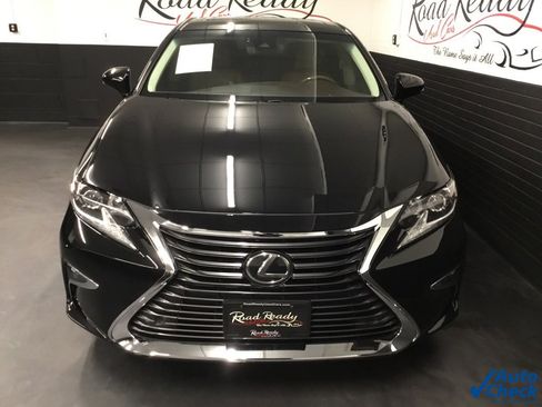 Used 2018 Lexus ES 350 w/ Navigation System Package image 4
