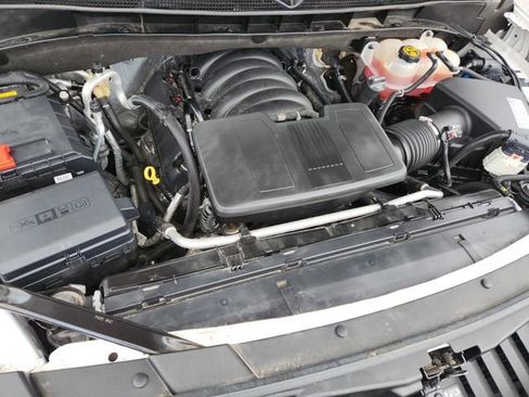 Used 2021 GMC Yukon SLT w/ SLT Premium Package image 24