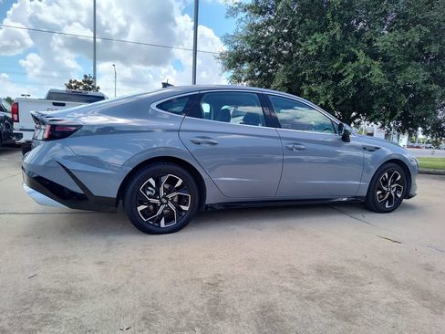 Used 2025 Hyundai Sonata SEL FWD image 10