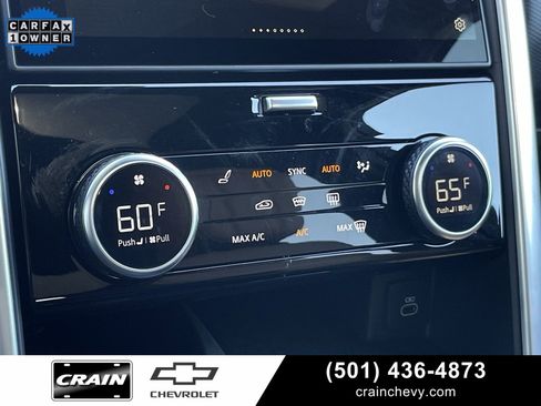 Used 2024 Land Rover Discovery Dynamic SE image 23