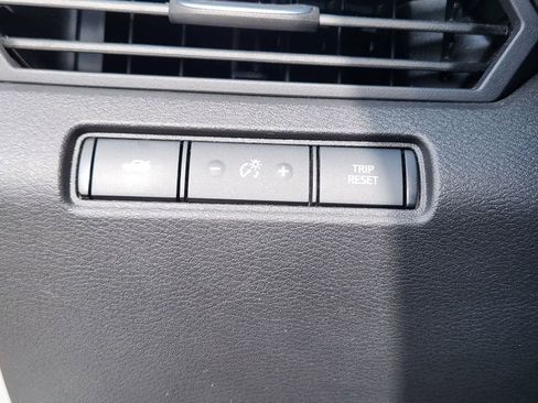 Used 2025 Nissan Altima 2.5 SV FWD image 20