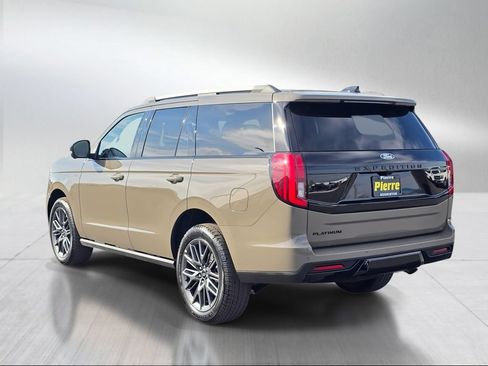 New 2027 Ford Expedition Platinum w/ Stealth Appearance Package AWD/4WD image 4