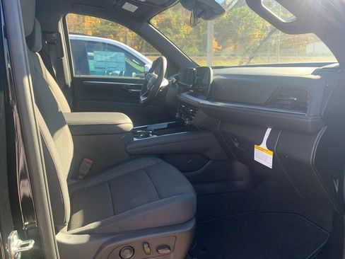 New 2026 Chevrolet Tahoe LS image 18