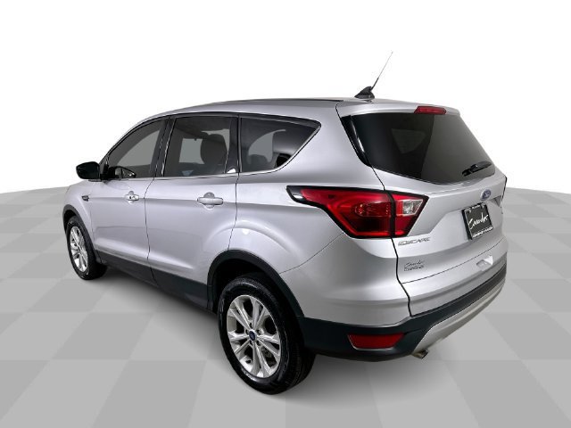 Used 2019 Ford Escape SE FWD image 6