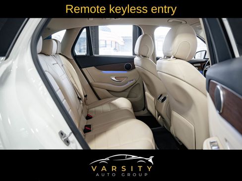 Used 2022 Mercedes-Benz GLC 300 4MATIC w/ Premium Package Lite image 17