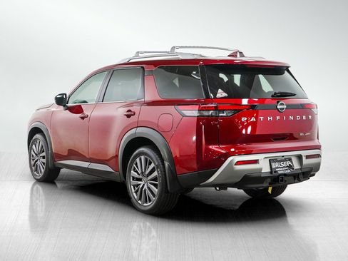 Used 2023 Nissan Pathfinder SL w/ SL Premium Package AWD/4WD image 3