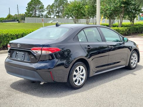 Used 2023 Toyota Corolla LE FWD image 5