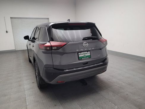 Used 2021 Nissan Rogue SV FWD image 6