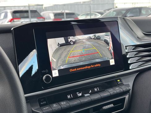 Used 2025 Toyota Camry LE image 17