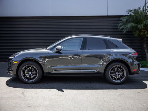 Certified 2023 Porsche Macan Turbo AWD/4WD image 2