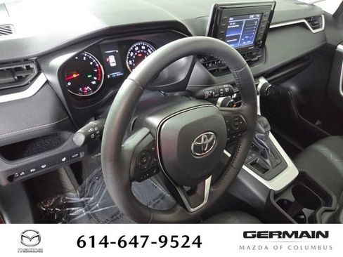 Used 2020 Toyota RAV4 XLE w/ Convenience Package AWD/4WD image 17